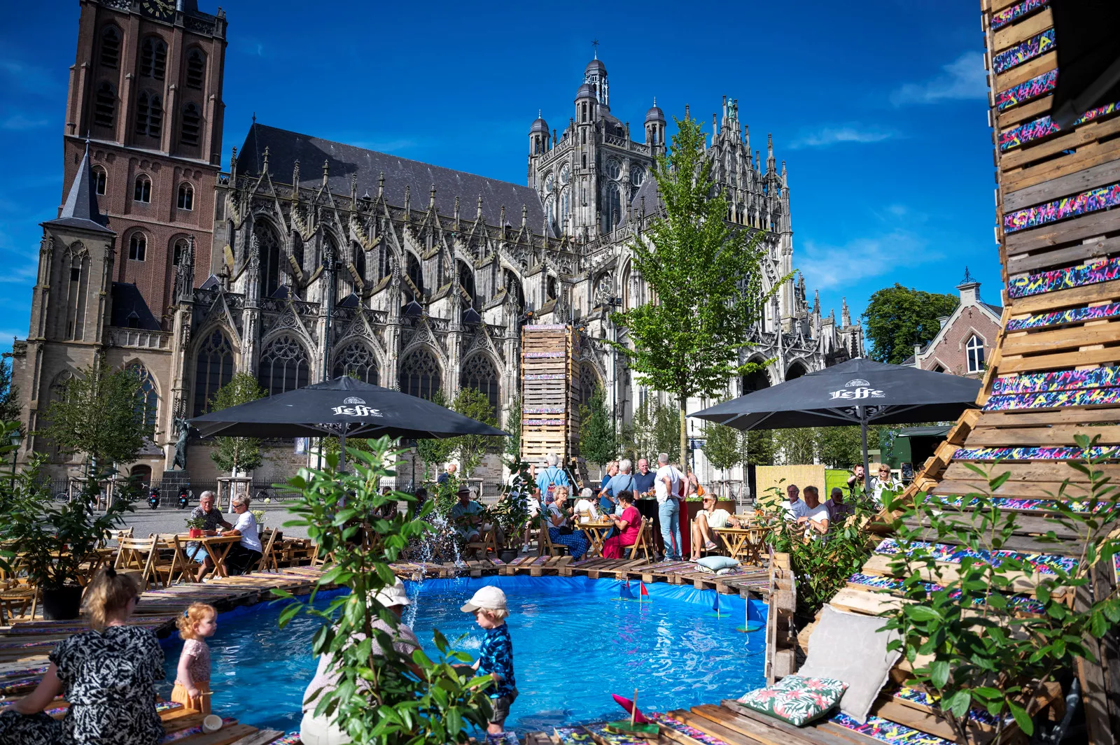 Festivalhart Parade - Theaterfestival Boulevard 2022 