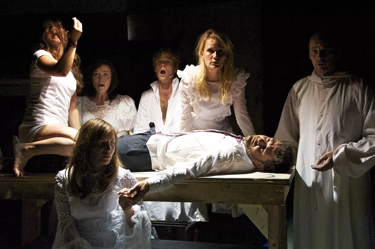 Wunderbaum - Het spookhuis der geschiedenis - Theaterfestival Boulevard 2012